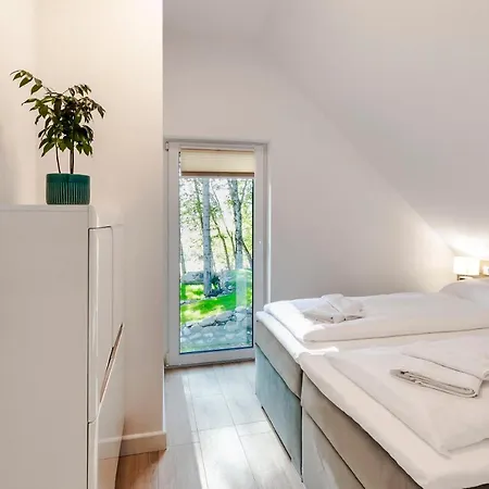 펜션 Vacationclub - Szklarska Park Vacationhome 1 *